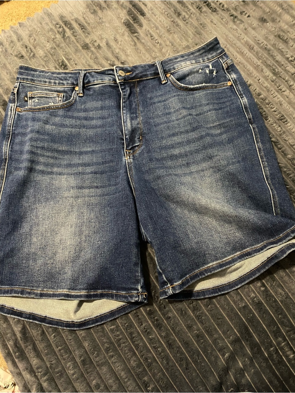 Judy blue shorts